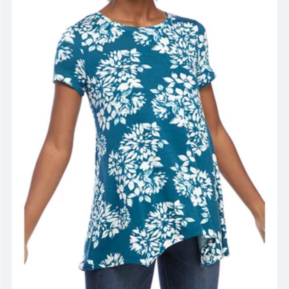 🔴 New direction XL Petite Short Sleeve Printed Shark Bite Hem Top